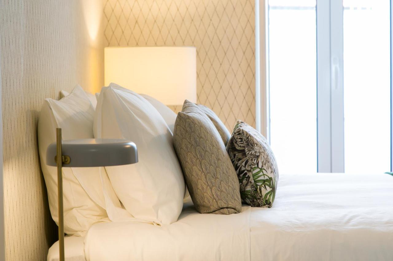 Lisbon Luxury Retreat! 2 Suites, Balcony & Views!! ภายนอก รูปภาพ